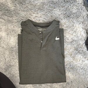 Nike Men's Gray Golf Shirt